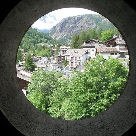 Caratteristico appartamento a due passi dal centro Valtournenche Esterno foto