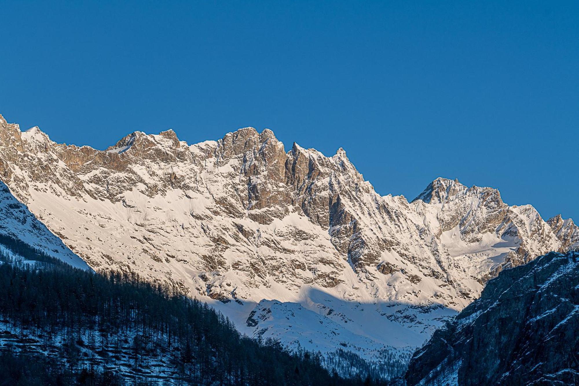 Caratteristico appartamento a due passi dal centro Valtournenche Esterno foto