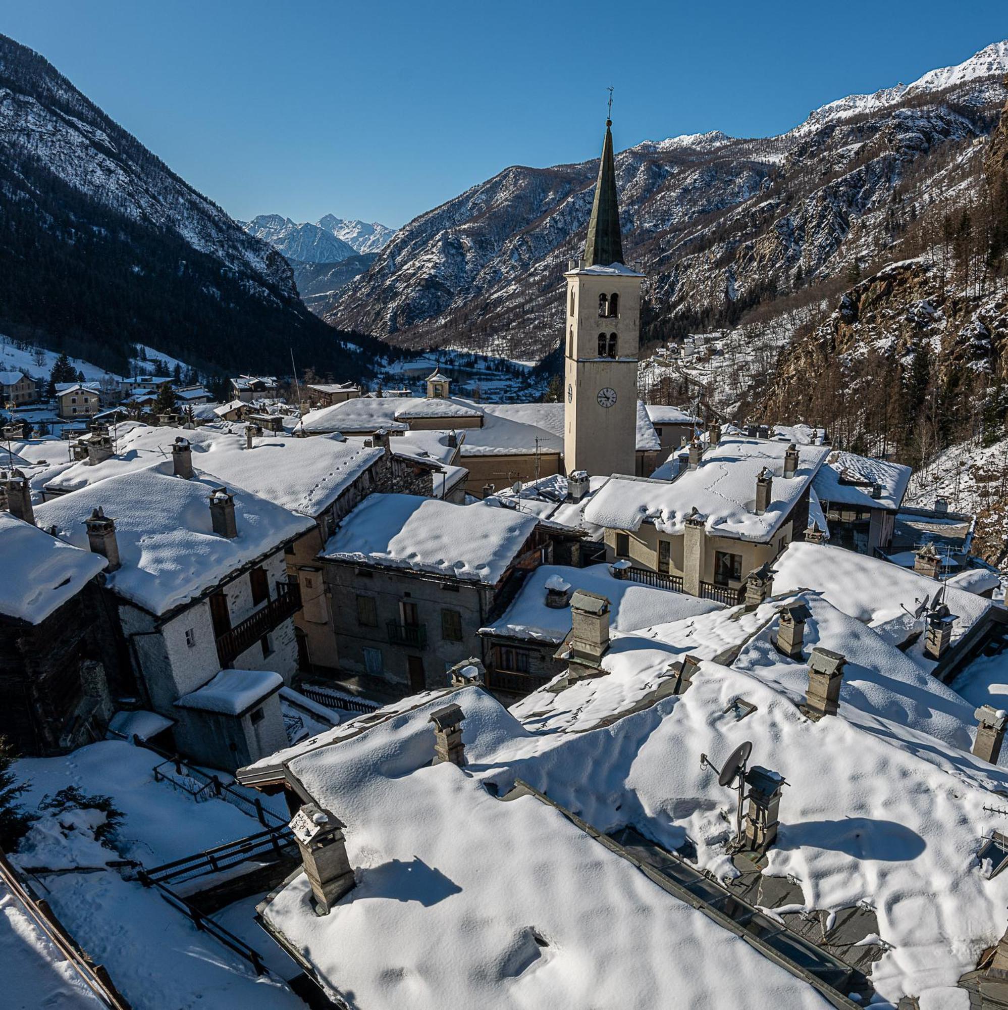 Caratteristico appartamento a due passi dal centro Valtournenche Esterno foto